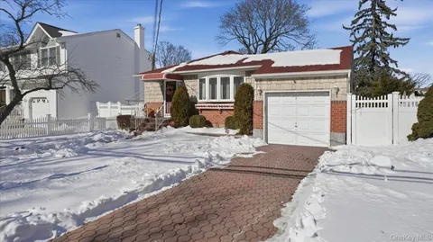 $700,000 | 2761 Preston Place, North Bellmore, NY 11710