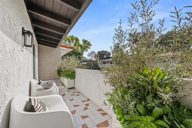 $2,599,000 | 358 Vista Madera, Newport Beach, CA 92660