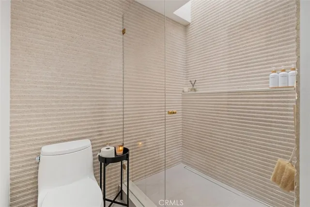 $2,599,000 | 358 Vista Madera, Newport Beach, CA 92660