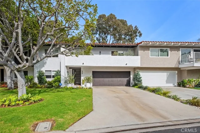 $2,599,000 | 358 Vista Madera, Newport Beach, CA 92660