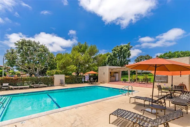 $2,599,000 | 358 Vista Madera, Newport Beach, CA 92660