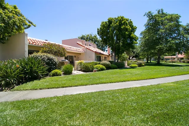 $2,599,000 | 358 Vista Madera, Newport Beach, CA 92660