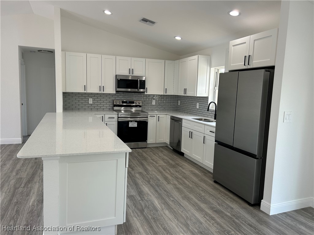 136 Lincoln Road Northwest Lake Placid, FL 33852 - Photo 13 of 31