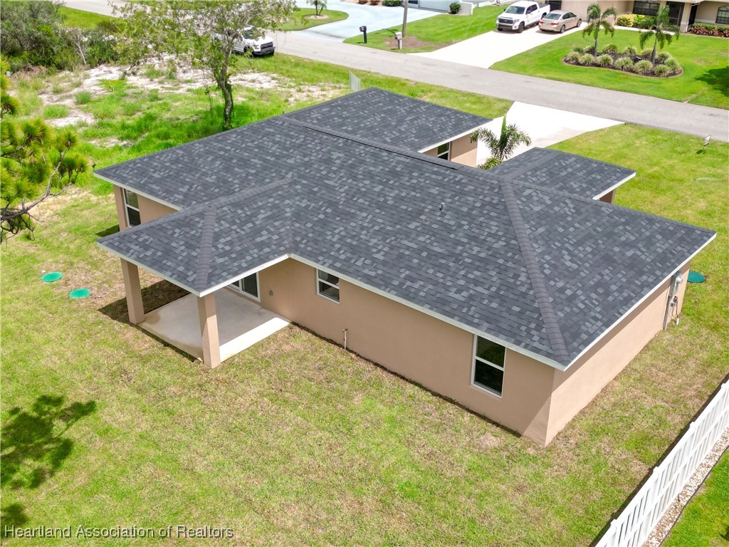 136 Lincoln Road Northwest Lake Placid, FL 33852 - Photo 2 of 31