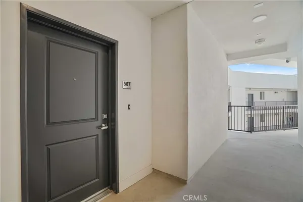 $1,996 | 8750 Sepulveda Boulevard, Unit 307, North Hills, CA 91343