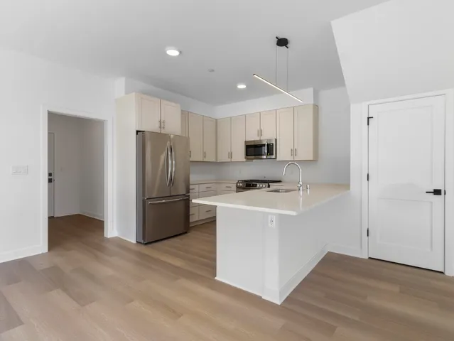 $494,900 | 4199 East Hemlock Drive, Unit 108, Oak Creek, WI 53154