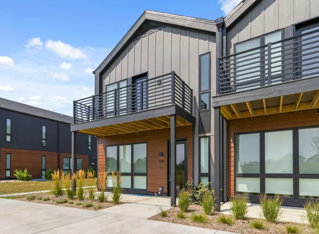 $494,900 | 4199 East Hemlock Drive, Unit 108, Oak Creek, WI 53154