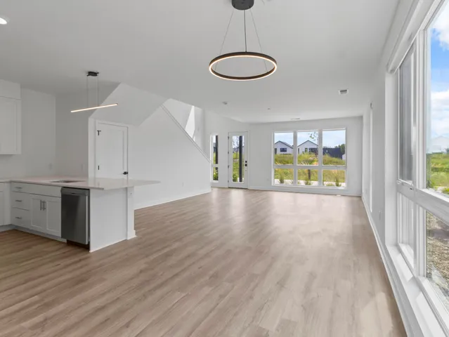 $494,900 | 4199 East Hemlock Drive, Unit 108, Oak Creek, WI 53154