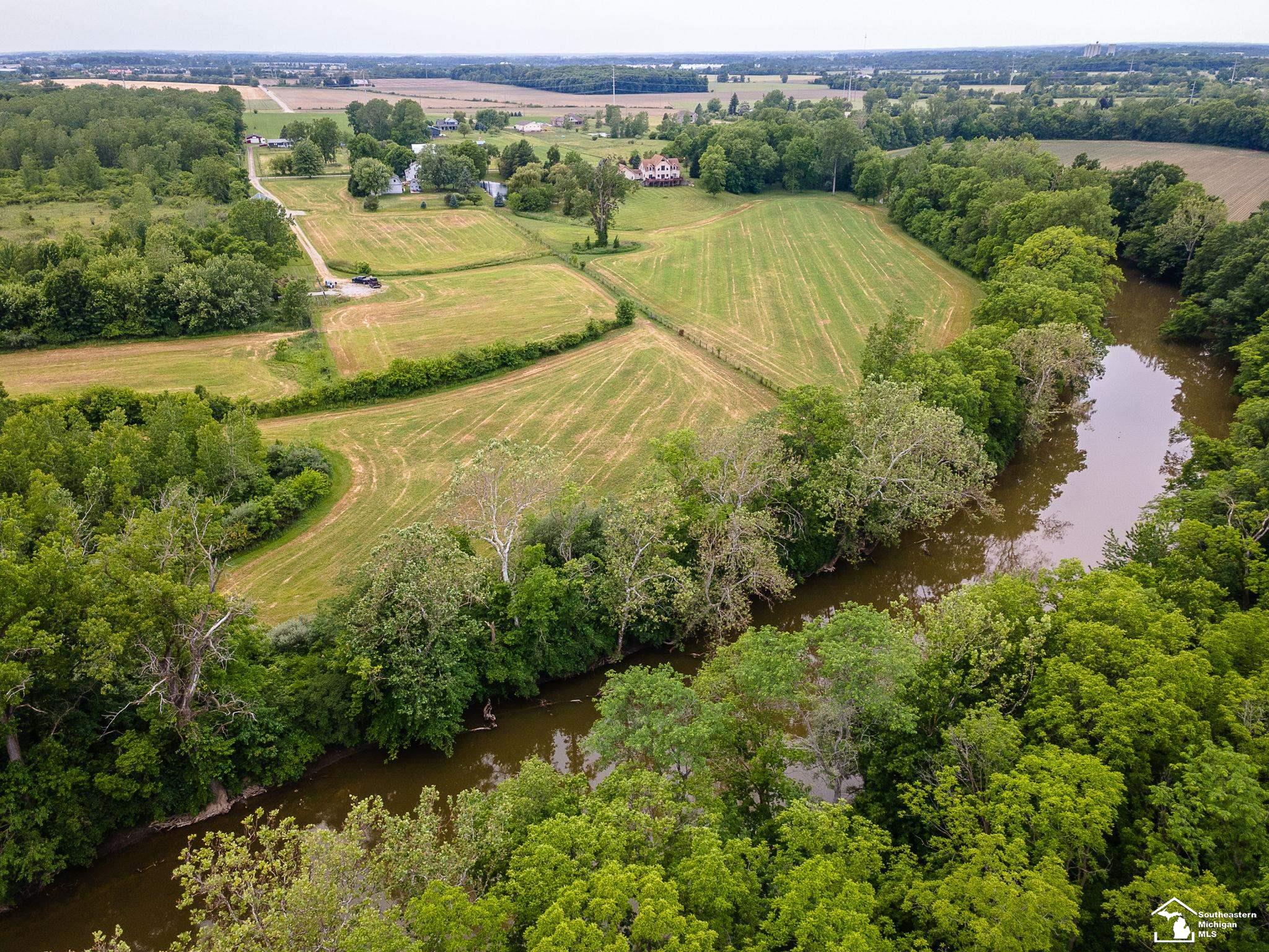13999 Rightmire Road Dundee, MI 48131 - Photo 18 of 41