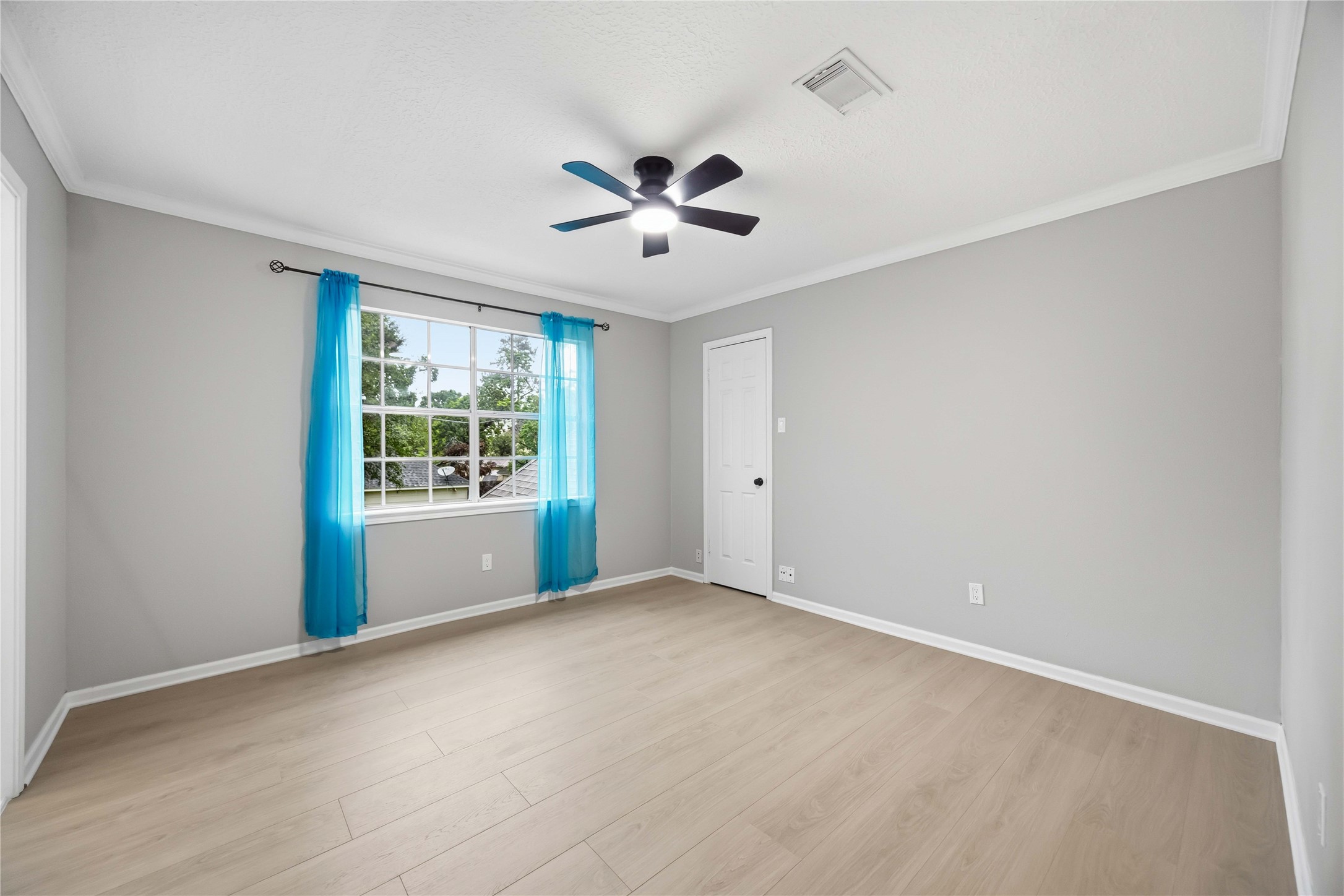 15110 Walters Road Houston, TX 77068 - Photo 15 of 27 Gallery Image 15