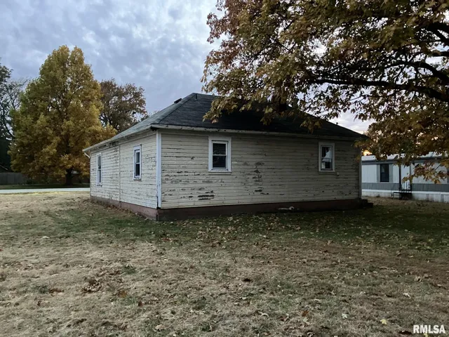 $28,000 | 265 West Maple Street, Roseville, IL 61473