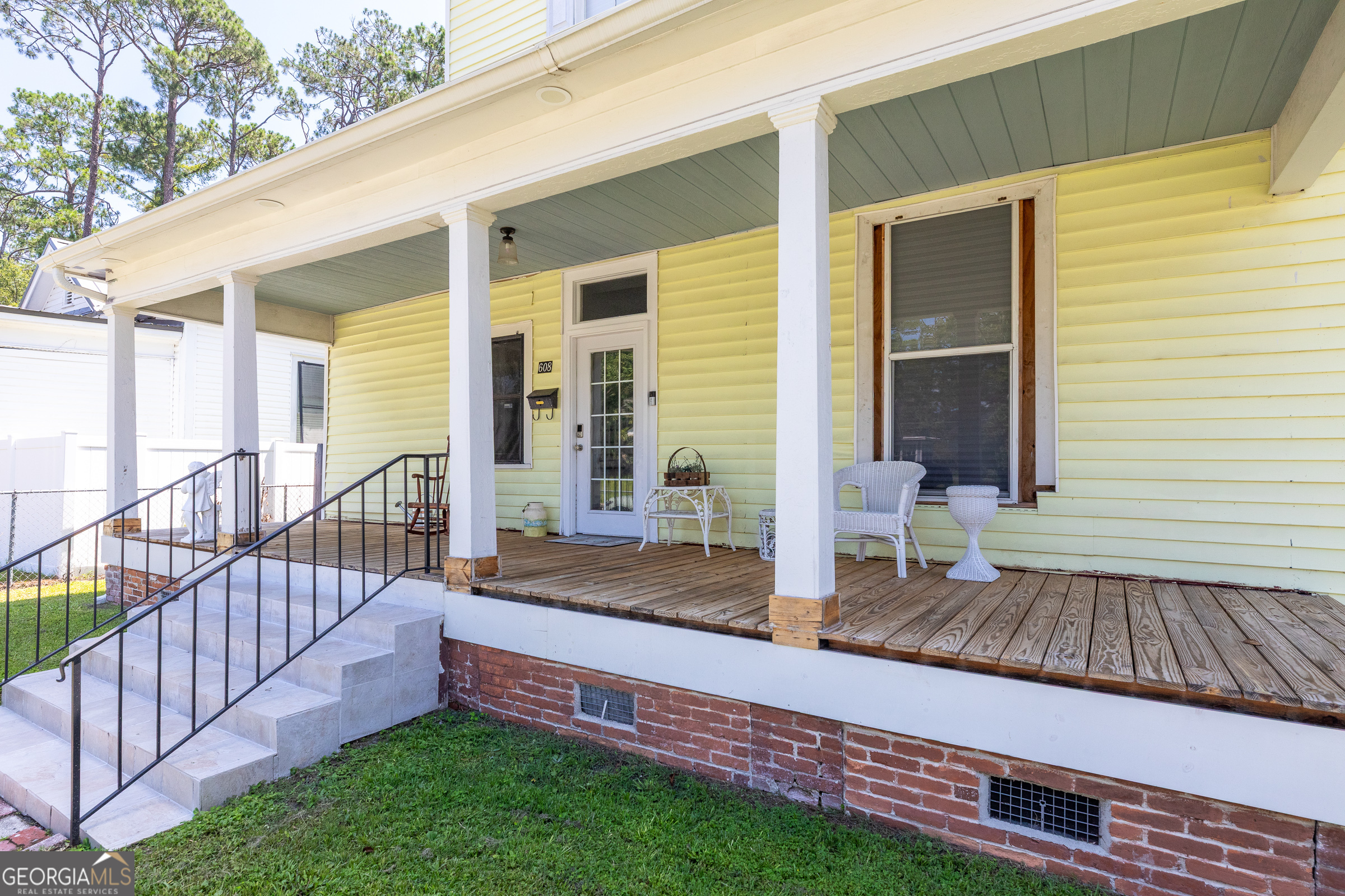 608 Ware Street Waycross, GA 31503 - Photo 6 of 47 Gallery Image 6