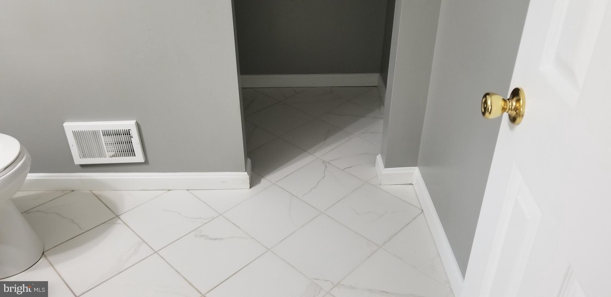 6804 Hawthorne Street Landover, MD 20785 - Photo 5 of 10 Bath