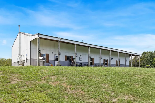 $800,000 | 1818 Preacher Holt Road, Mount Pleasant, TN 38474