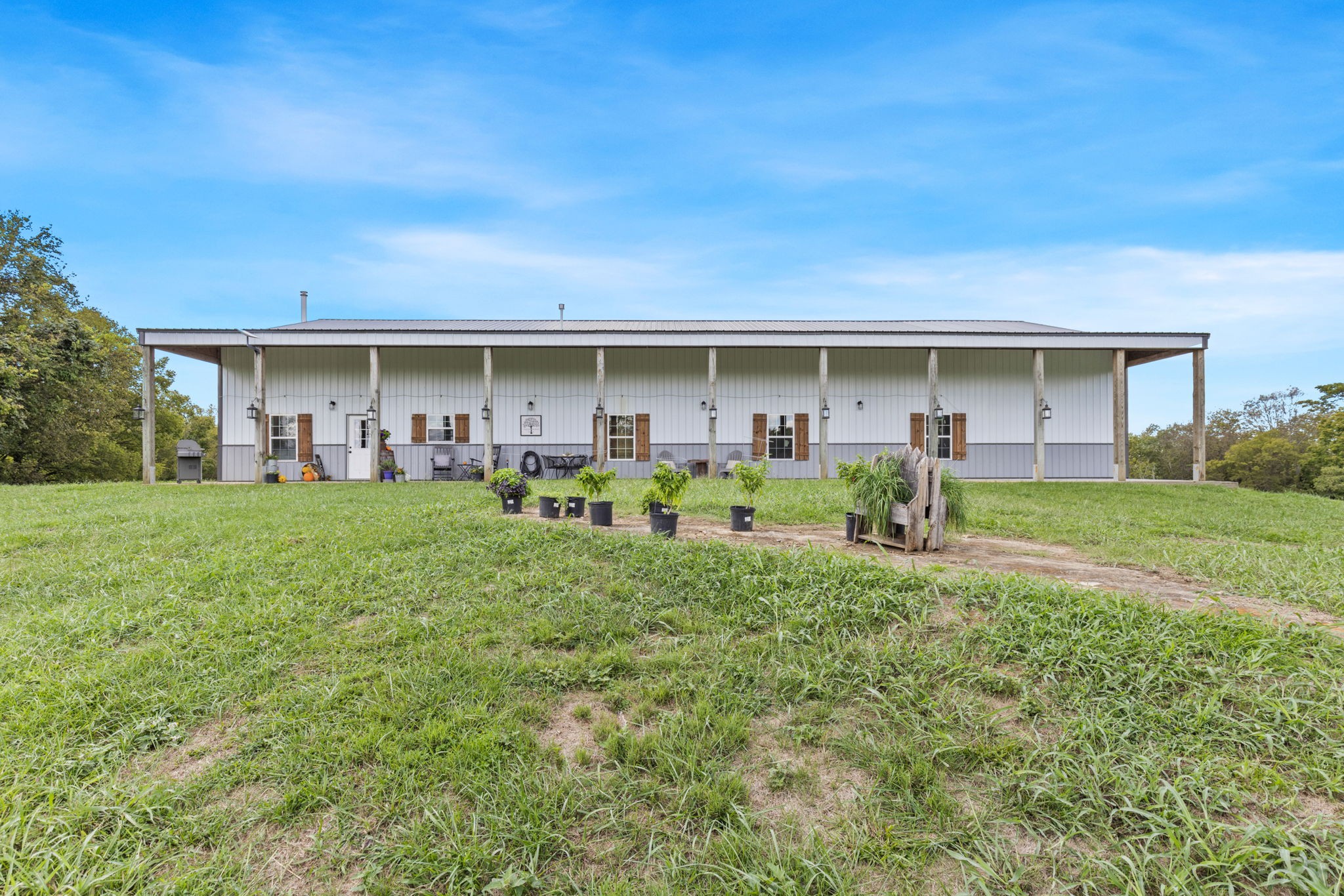 1818 Preacher Holt Road Mount Pleasant, TN 38474 - Photo 7 of 43 a front view of house with yard and green space