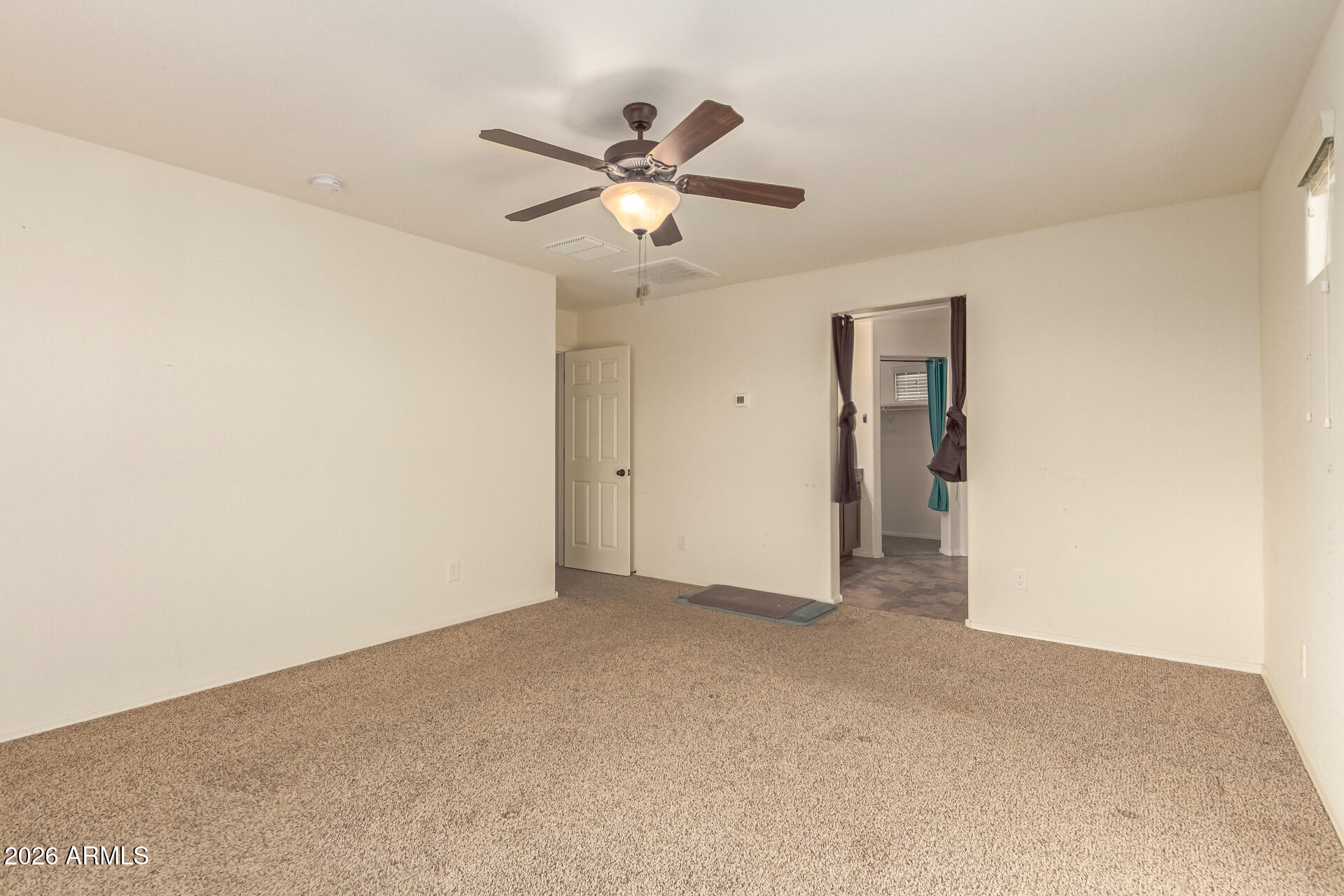 6203 West Evergreen Road Glendale, AZ 85302 - Photo 21 of 32 a view of an empty room
