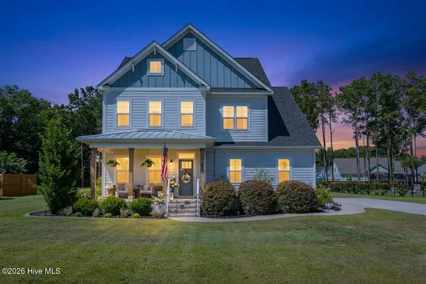 $785,000 | 699 Crown Pointe Drive, Hampstead, NC 28443