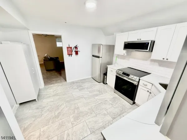 $3,400 | 213 Palmer Street, Unit 1, Elizabeth, NJ 07202