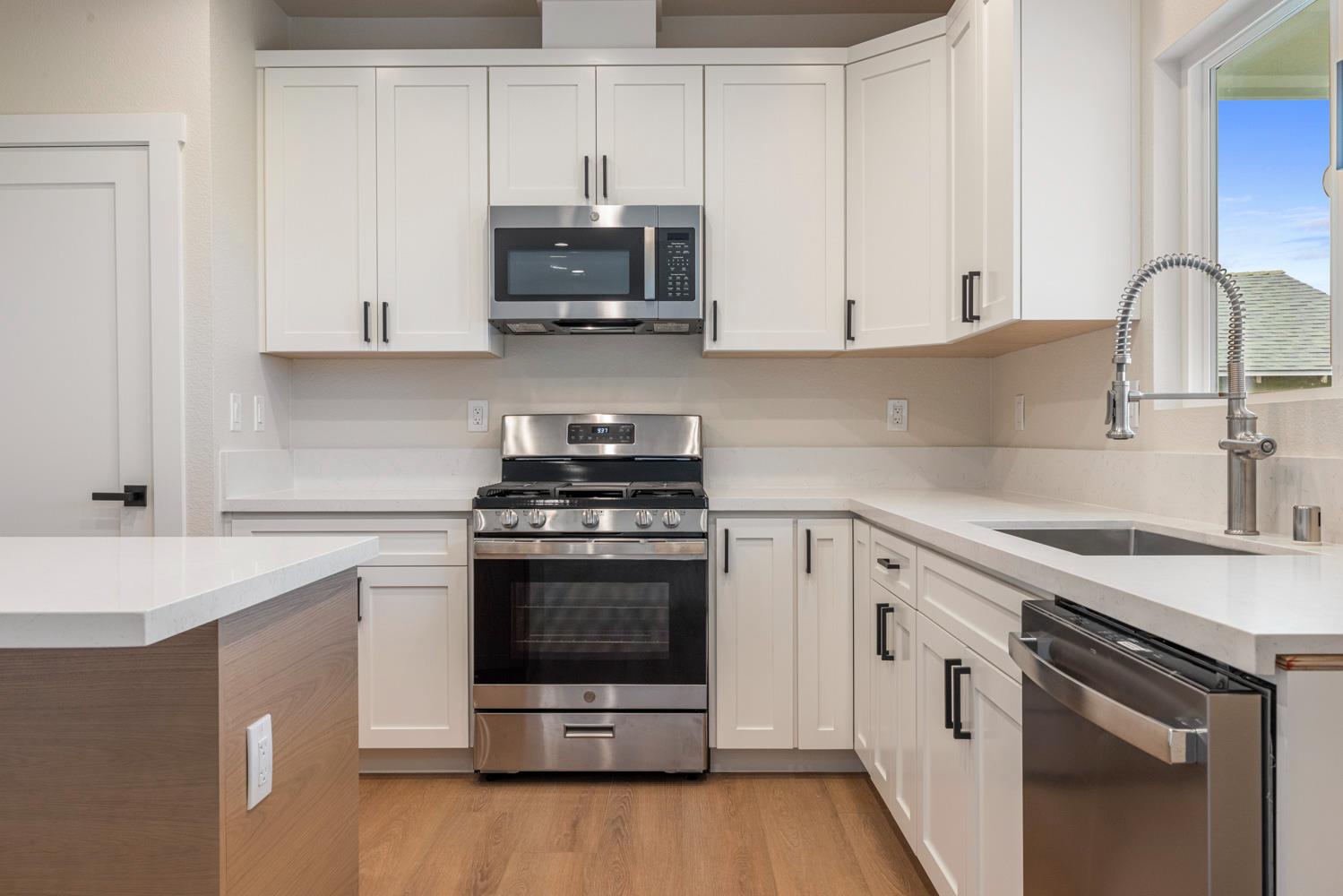 4449 East Zeering Road Denair, CA 95316 - Photo 11 of 44