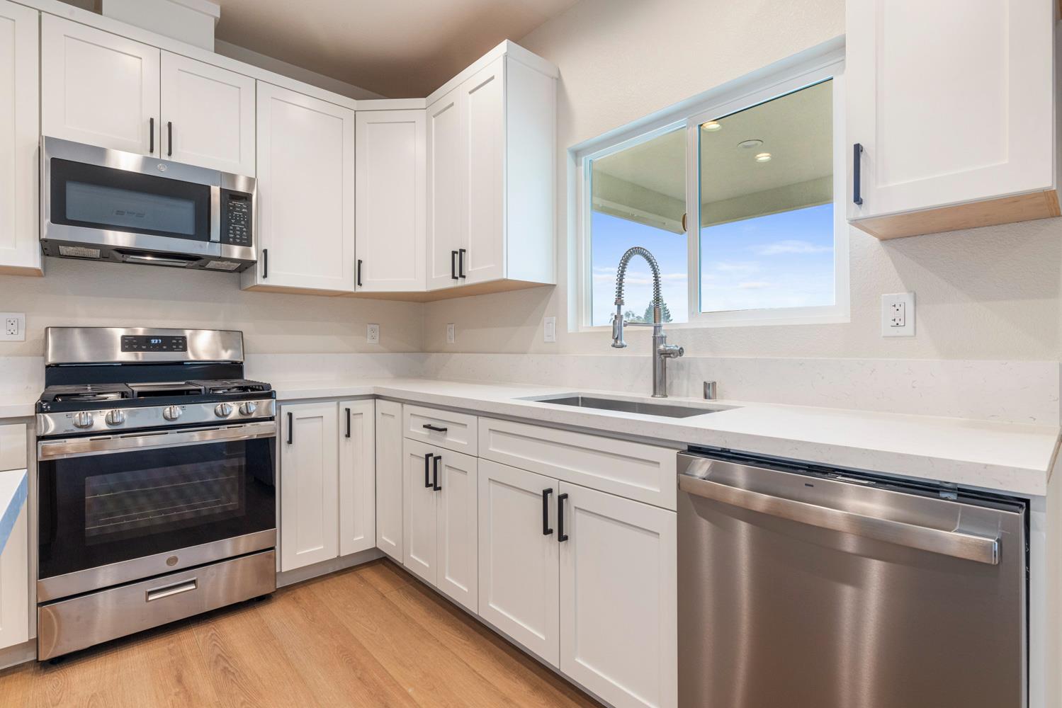 4449 East Zeering Road Denair, CA 95316 - Photo 13 of 44