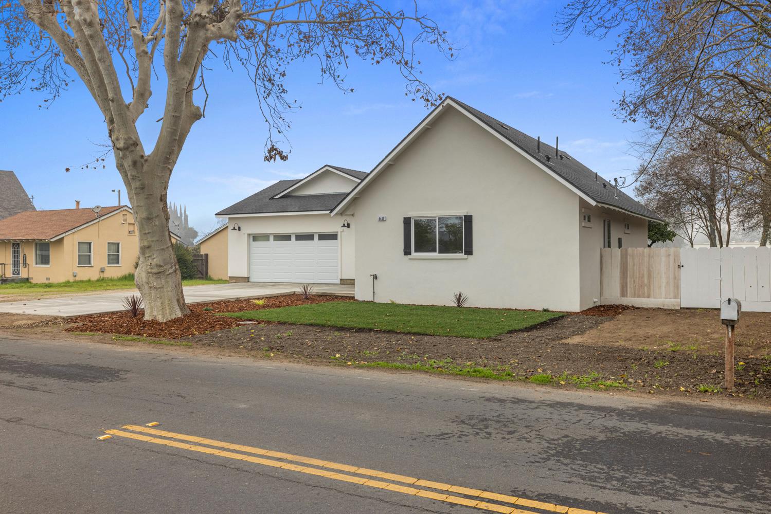 4449 East Zeering Road Denair, CA 95316 - Photo 4 of 44