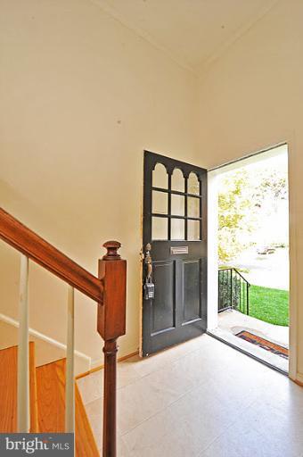 1905 Old Stage Road Alexandria, VA 22308 - Photo 3 of 30 Interior (General)