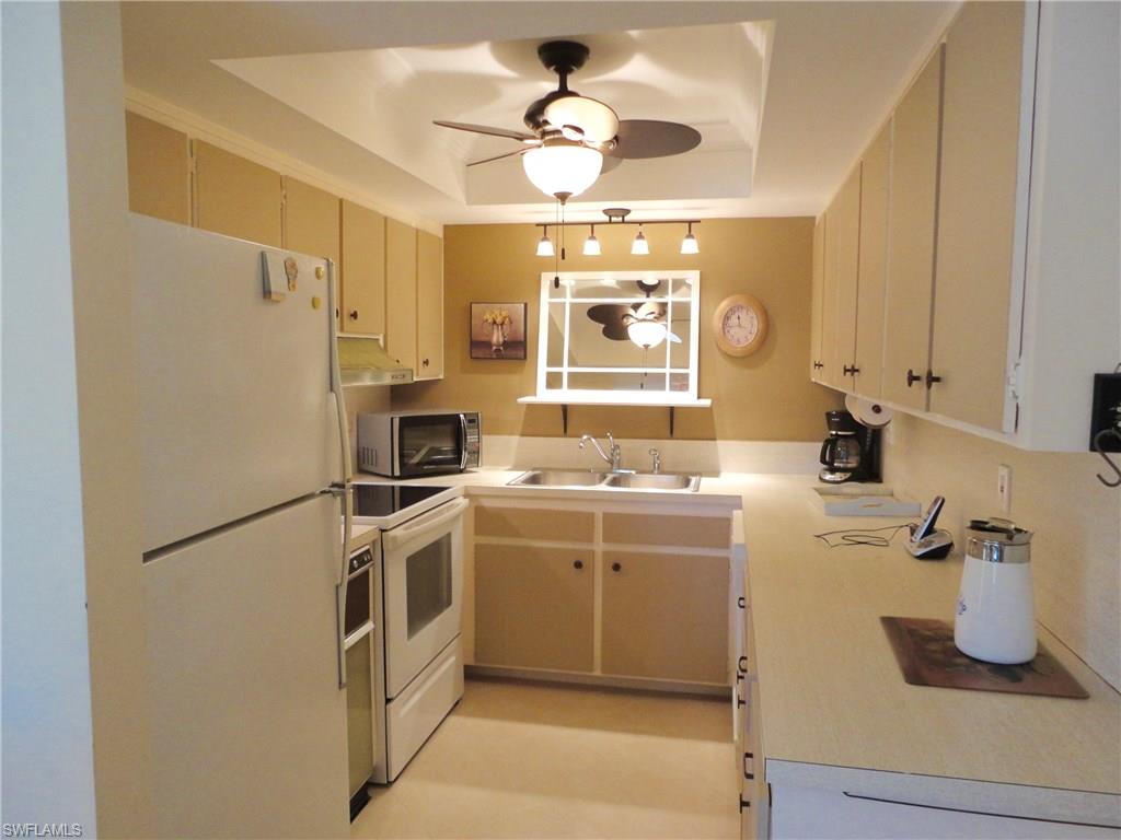 156 Harrison Road, Unit J2 Naples, FL 34112 - Photo 4 of 22 Gallery Image 4