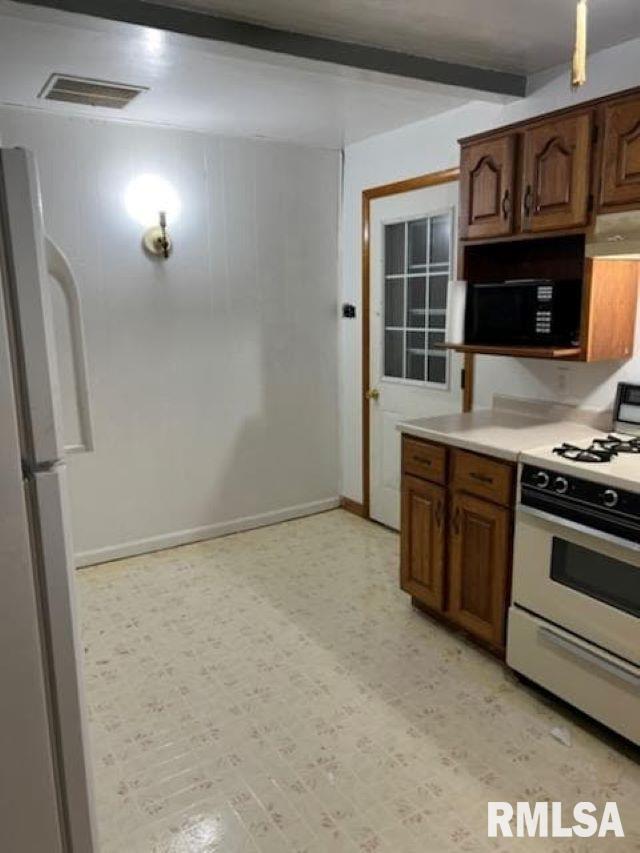 613 870 East Sims, IL 62886 - Photo 17 of 30 Gallery Image 17