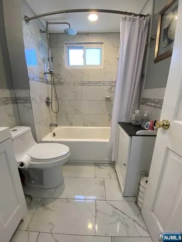 $3,500 | 15 Hackensack Street, East Rutherford, NJ 07073