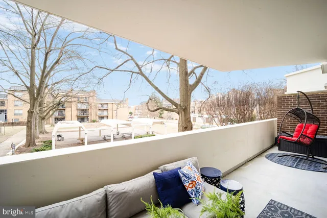 $339,999 | 700 7th Street Southwest, Unit 113, Washington, DC 20024