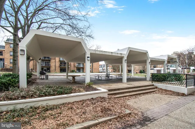 $339,999 | 700 7th Street Southwest, Unit 113, Washington, DC 20024