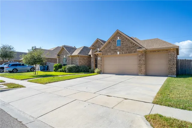 a view of outdoor space yard and front view of a house