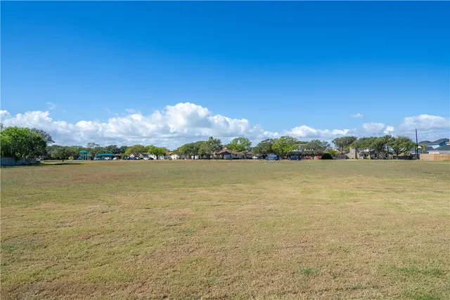 $535,000 | 420 Gulfton Drive, Portland, TX 78374