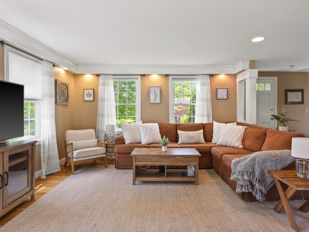34 Kinsley Road Acton, MA 01720 - Photo 7 of 37 Gallery Image 7