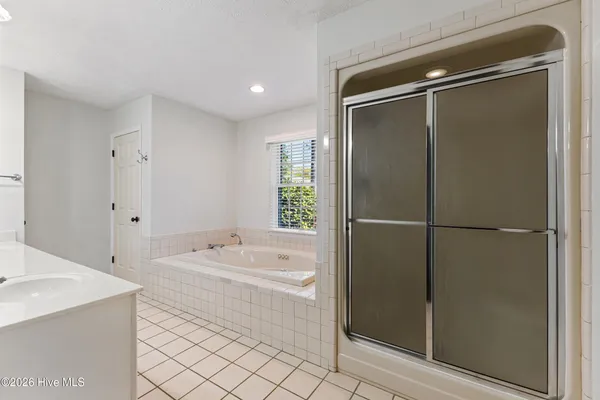 $740,000 | 137 River Oaks Drive, Wilmington, NC 28412