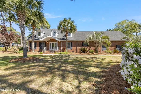 $740,000 | 137 River Oaks Drive, Wilmington, NC 28412
