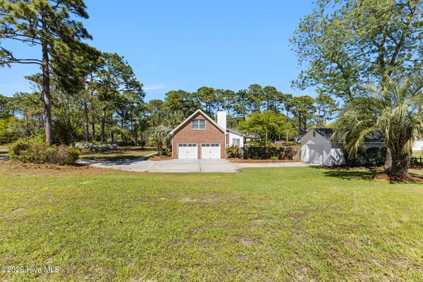 $740,000 | 137 River Oaks Drive, Wilmington, NC 28412