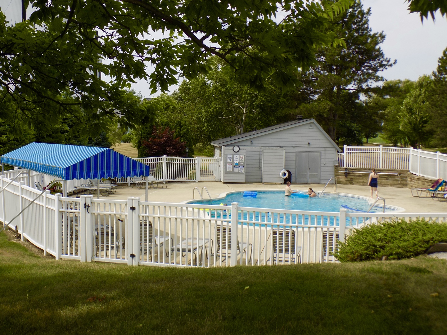 702 Chandler Road Gurnee, IL 60031 - Photo 20 of 26 a view of a house with backyard and sitting area