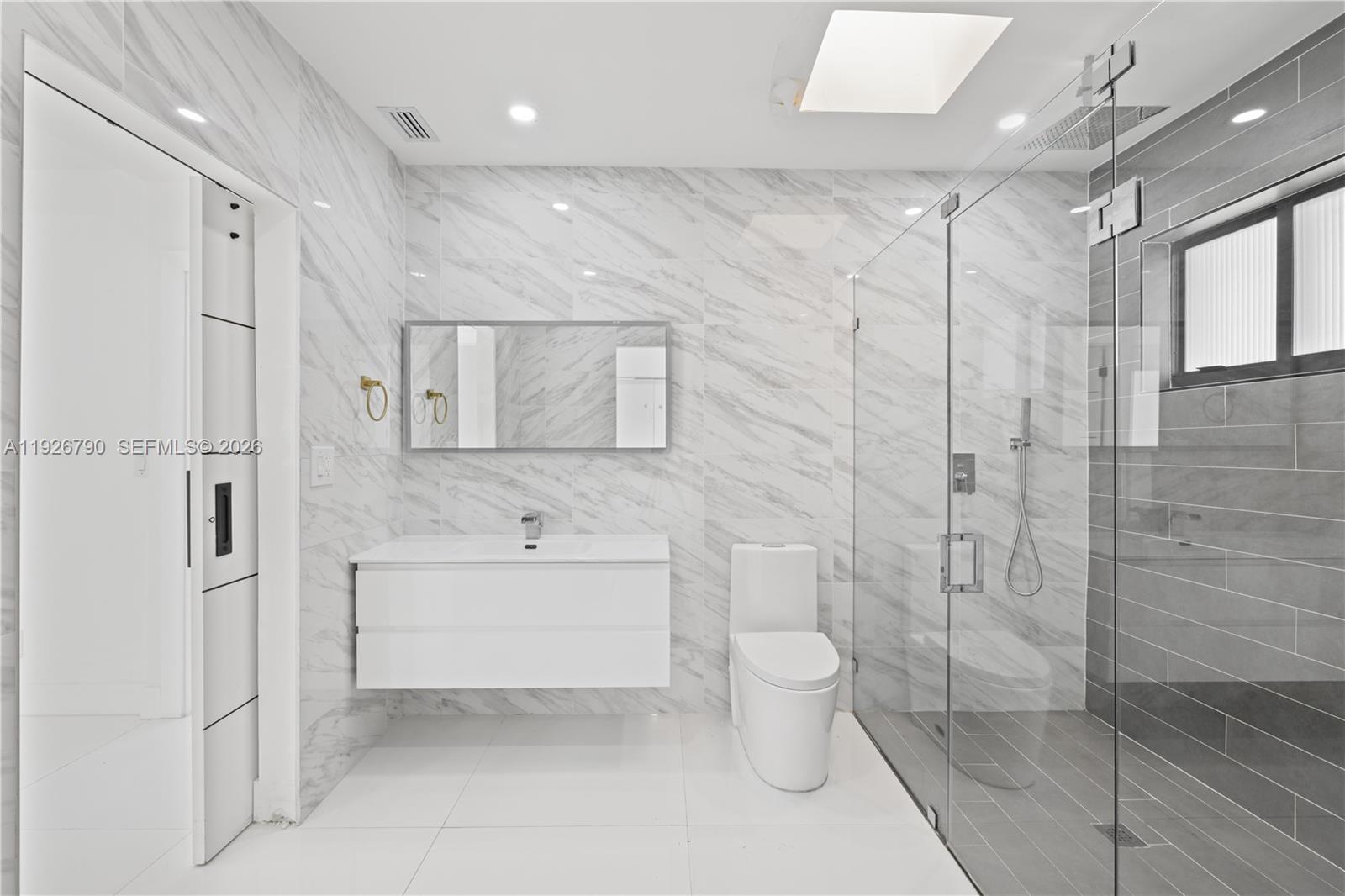 1200 Cleveland Road Miami Beach, FL 33141 - Photo 24 of 43