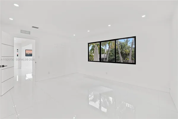 $2,950,000 | 1200 Cleveland Road, Miami Beach, FL 33141