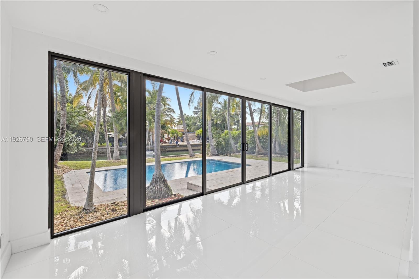 1200 Cleveland Road Miami Beach, FL 33141 - Photo 34 of 43