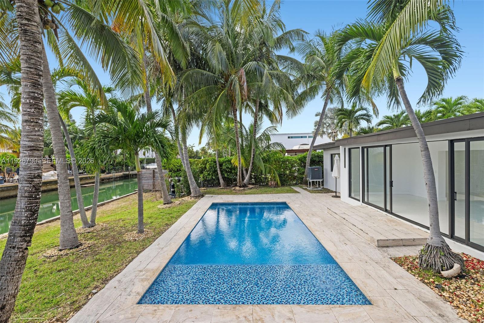 1200 Cleveland Road Miami Beach, FL 33141 - Photo 41 of 43