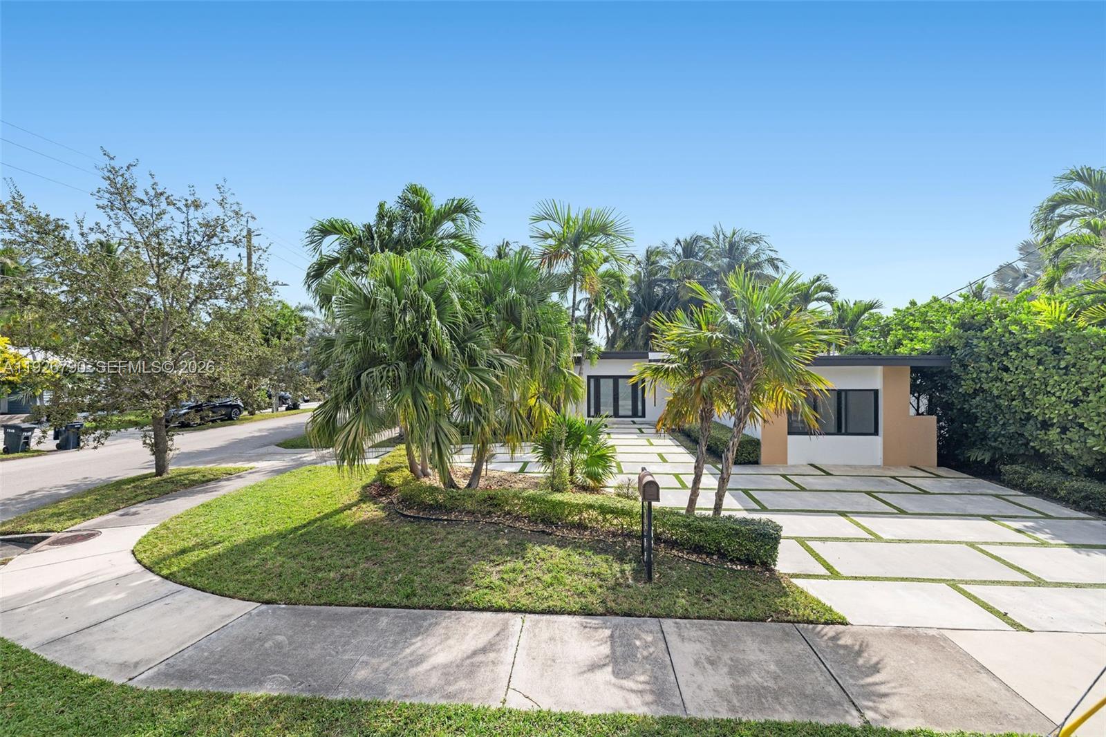 1200 Cleveland Road Miami Beach, FL 33141 - Photo 9 of 43