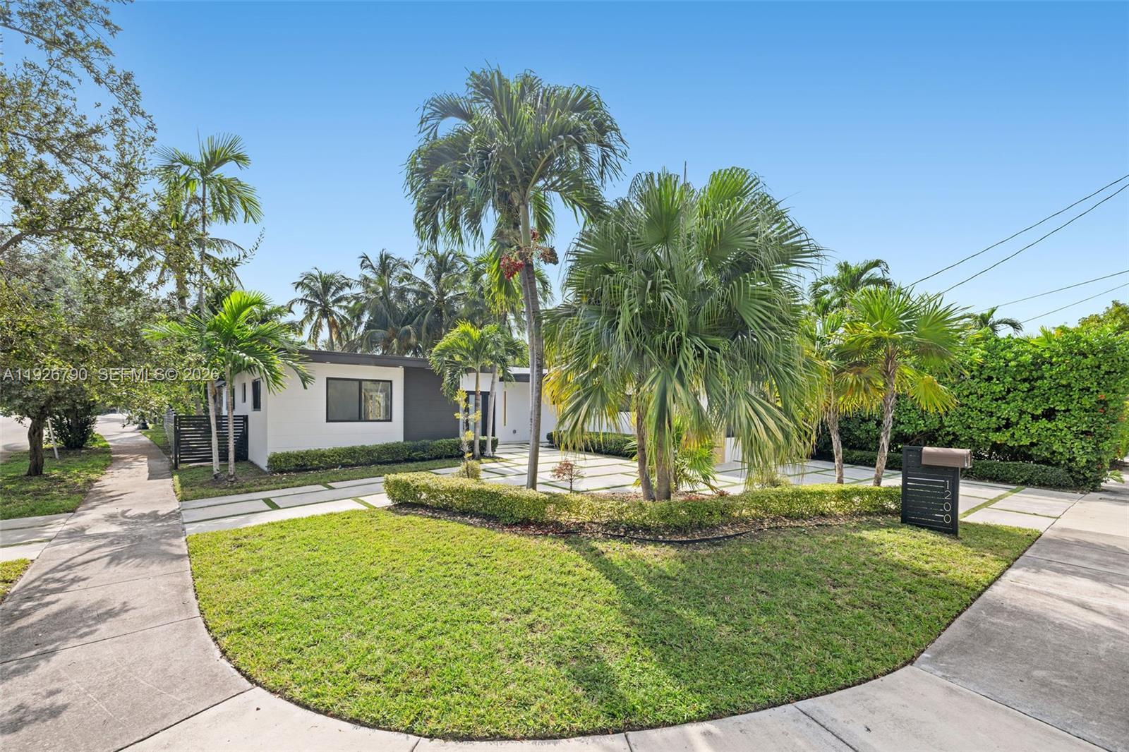 1200 Cleveland Road Miami Beach, FL 33141 - Photo 10 of 43