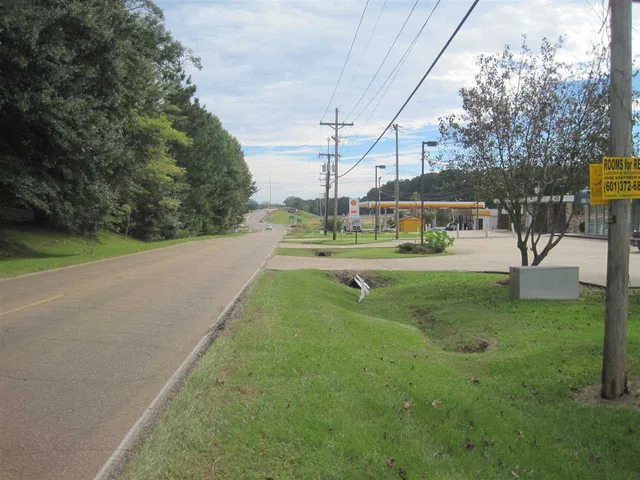 $149,000 | 330 Elton Road, Jackson, MS 39212