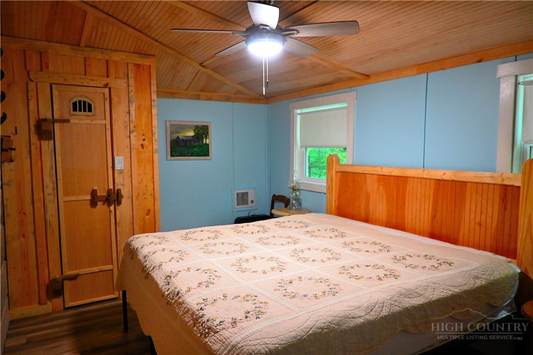 463 Fairview Church Road Lansing, NC 28643 - Photo 20 of 49