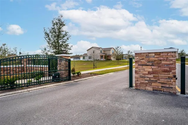 $515,000 | 5039 Northeast 125th Loop, Oxford, FL 34484