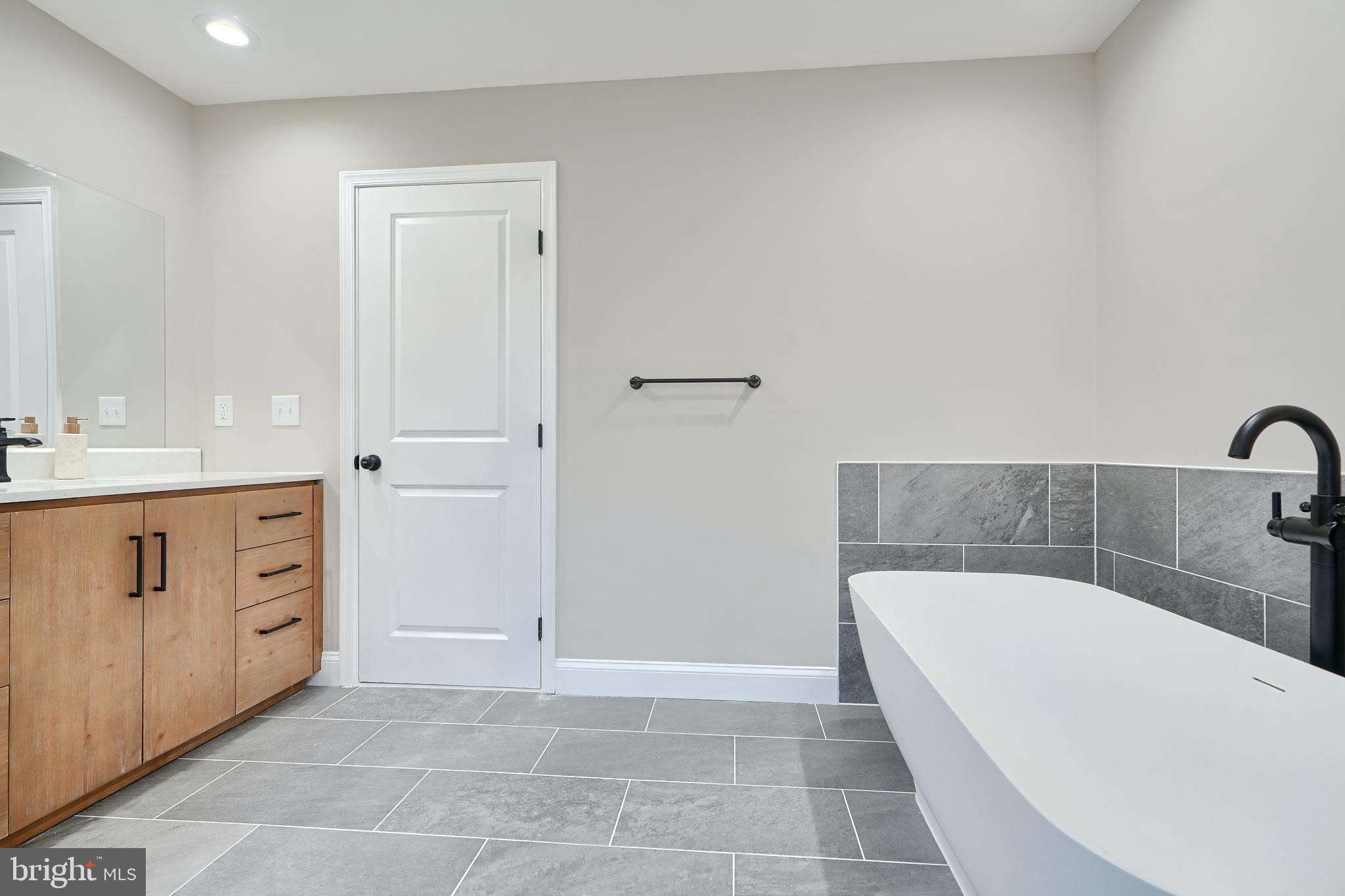 12327 Timber Grove Road Owings Mills, MD 21117 - Photo 38 of 60 En suite