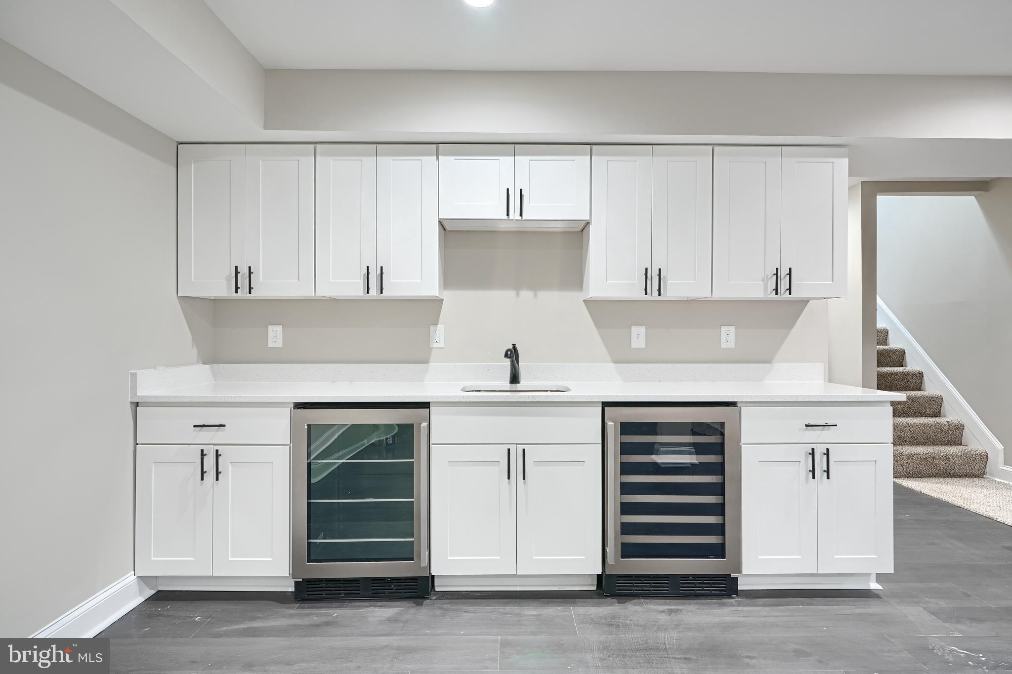 12327 Timber Grove Road Owings Mills, MD 21117 - Photo 43 of 60 Wet bar