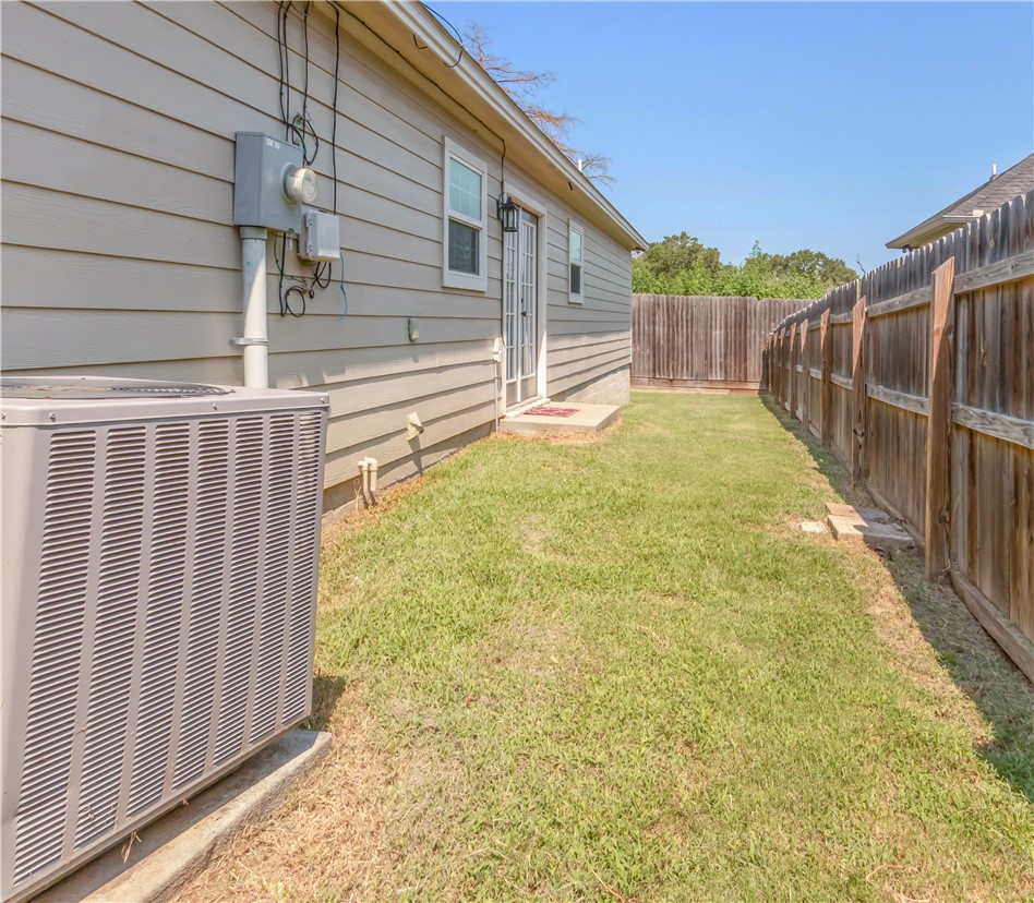 904 New York Street Bryan, TX 77803 - Photo 13 of 16